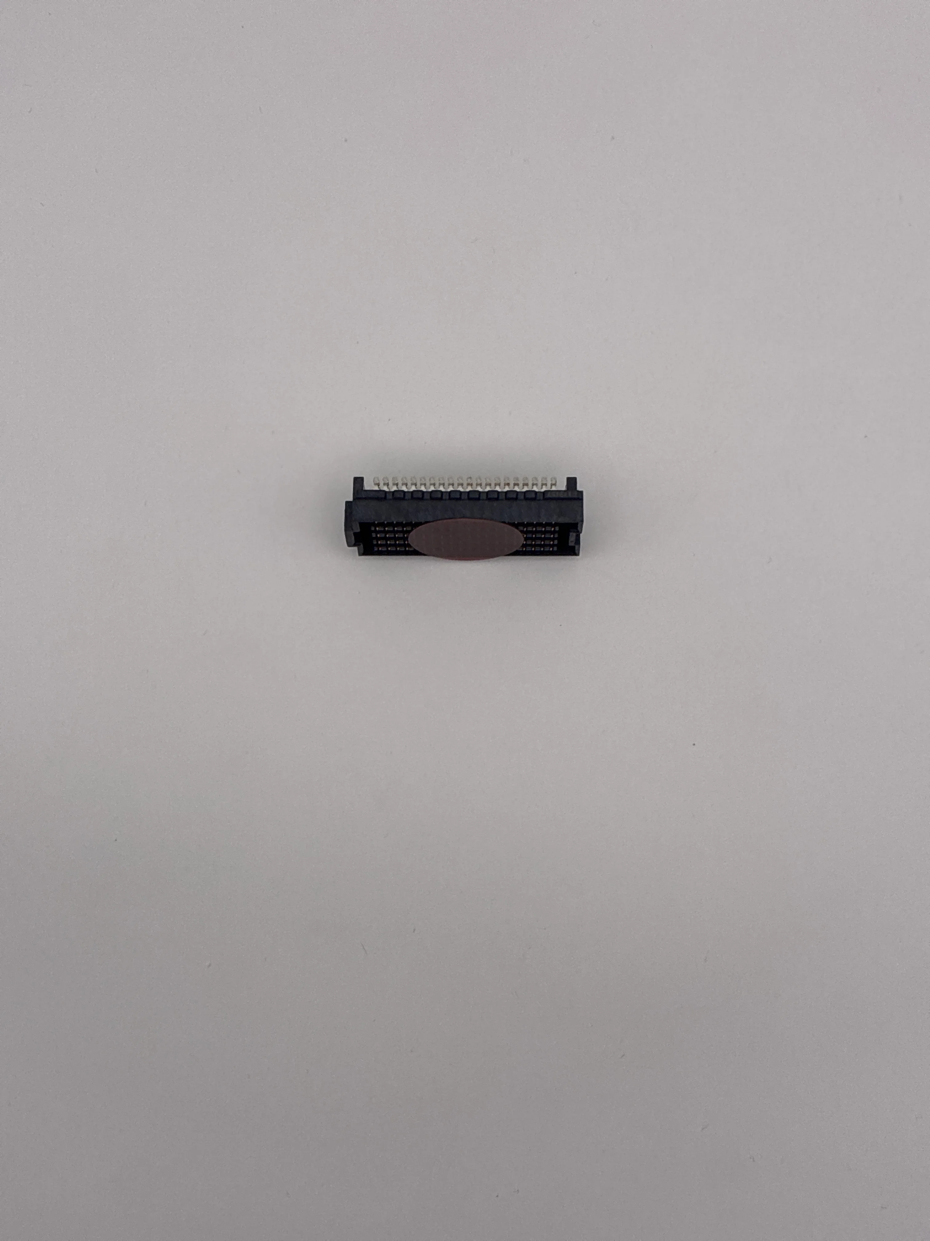 Molex 0459712311, side view showing a contact row